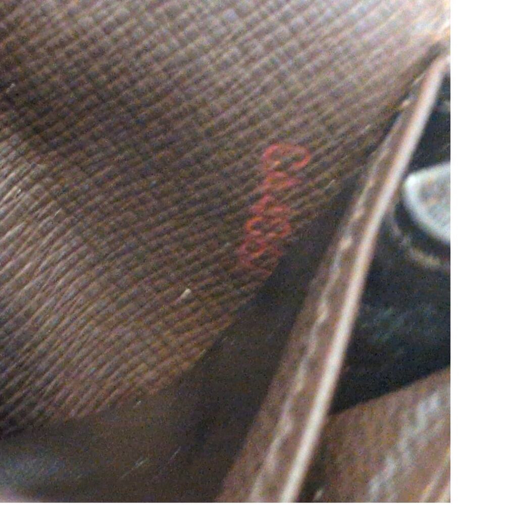 Louis Vuitton Sarah Long Wallet in Damier Ebene - Picture 11 of 13